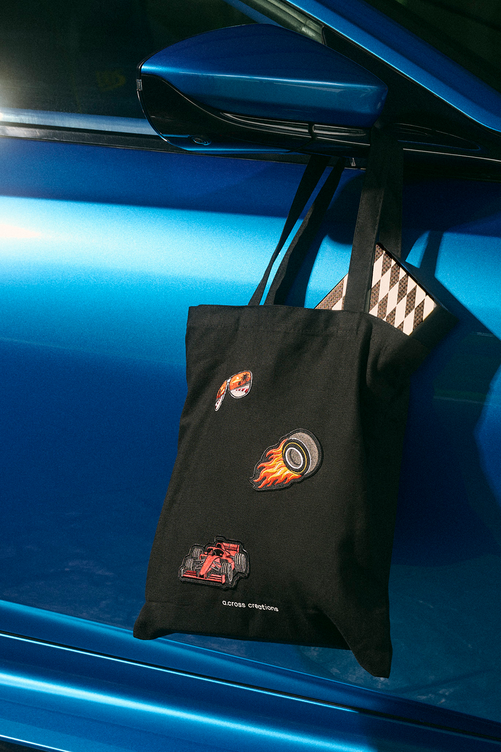 Tote Bag & 4 Embroidered Patches